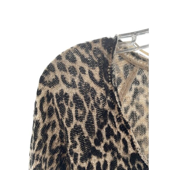 By Together Womens V-Neck Pullover Leopard Print Sweater Size Small - Picture 2 of 9